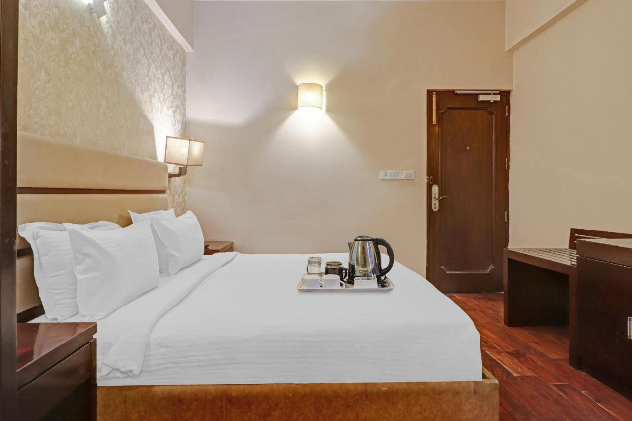 Oyo Townhouse 934 L'Elegant Hotel & Banquetby Ace Manor Ghaziabad Exterior foto