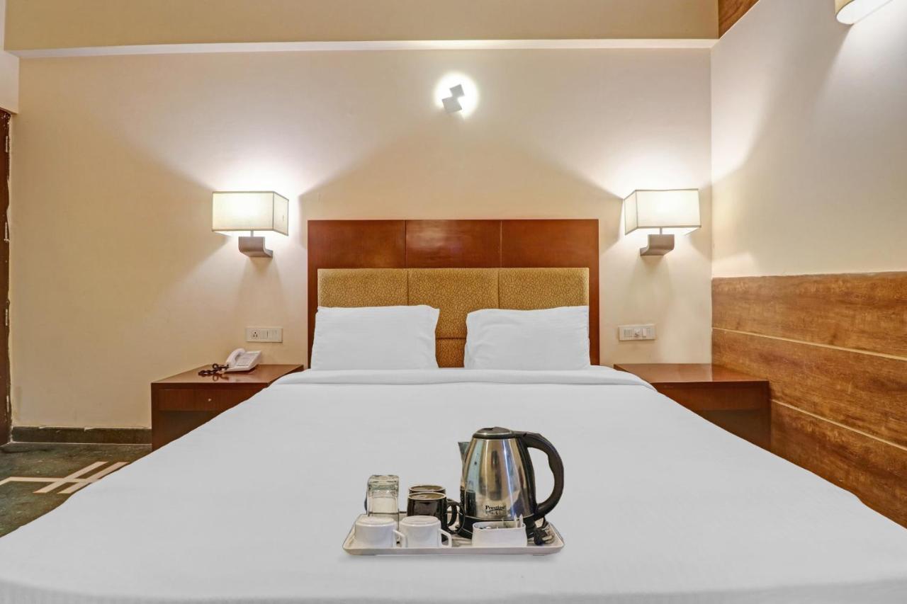 Oyo Townhouse 934 L'Elegant Hotel & Banquetby Ace Manor Ghaziabad Exterior foto